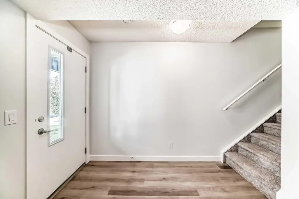 32 Evanscrest Park NW Calgary AB T3P 1R3