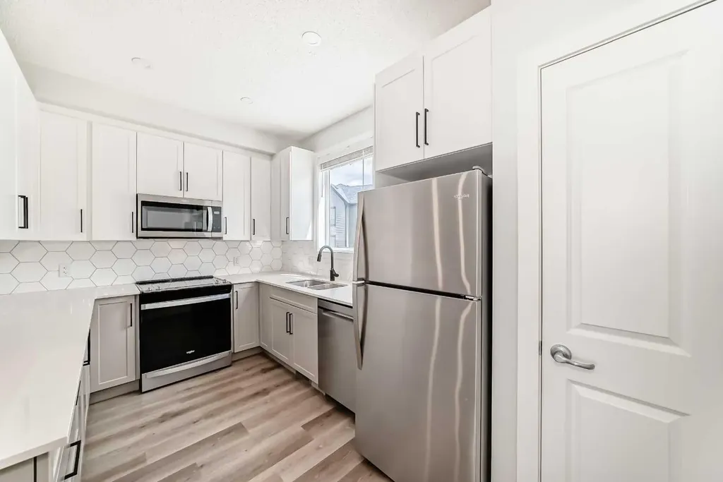 32 Evanscrest Park NW Calgary AB T3P 1R3