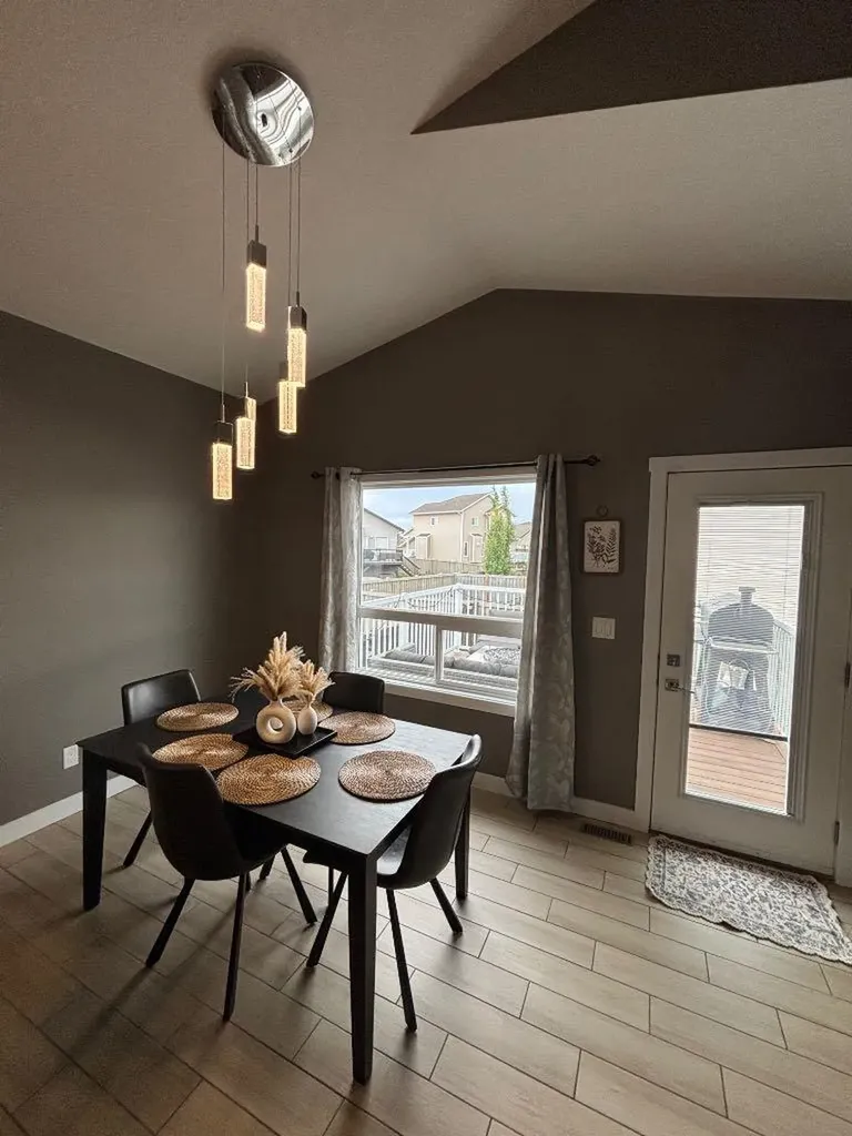 8561 72 Avenue Grande Prairie AB T8X0N9
