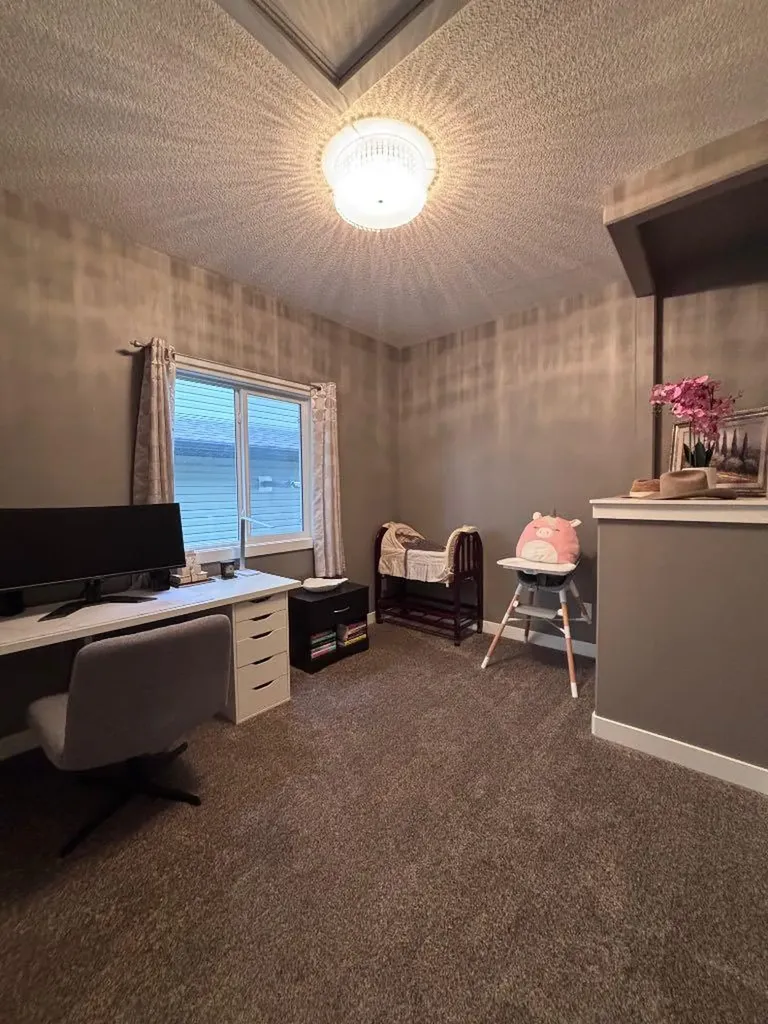 8561 72 Avenue Grande Prairie AB T8X0N9