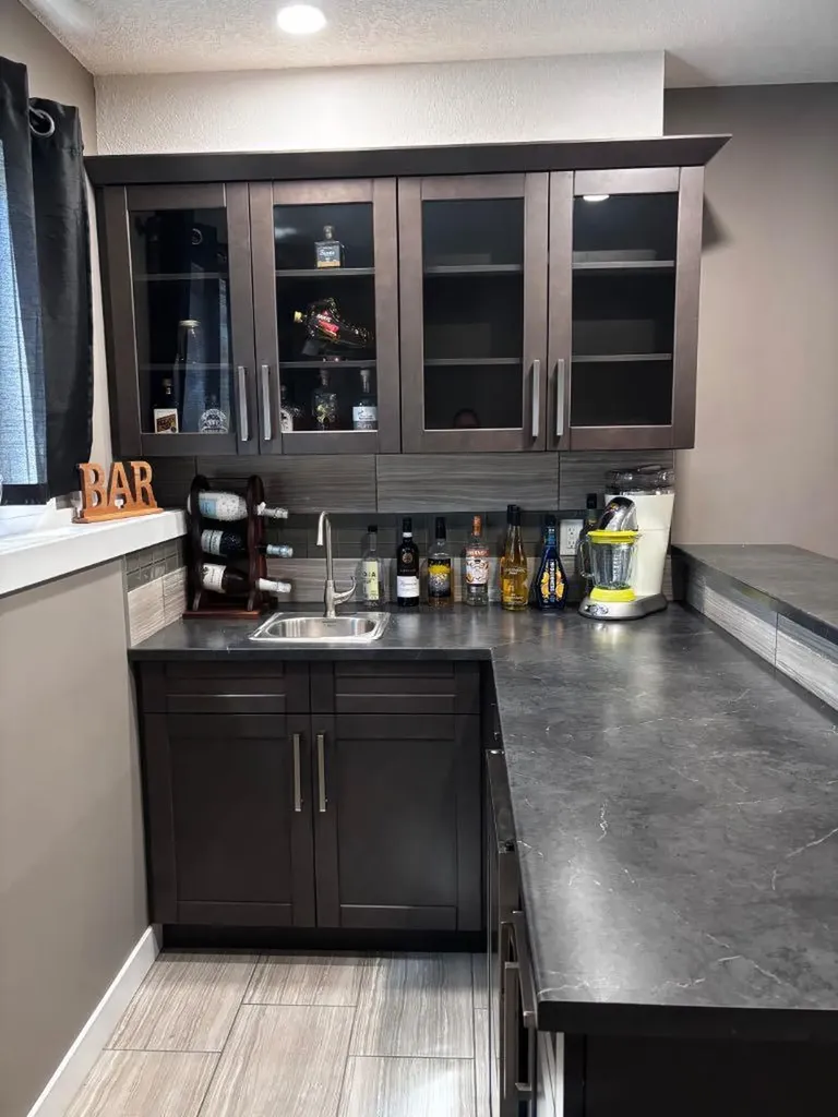 8561 72 Avenue Grande Prairie AB T8X0N9