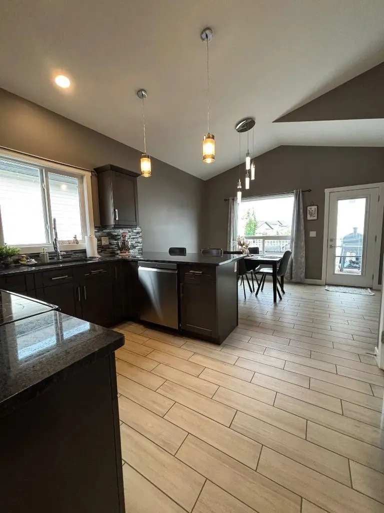 8561 72 Avenue Grande Prairie AB T8X0N9
