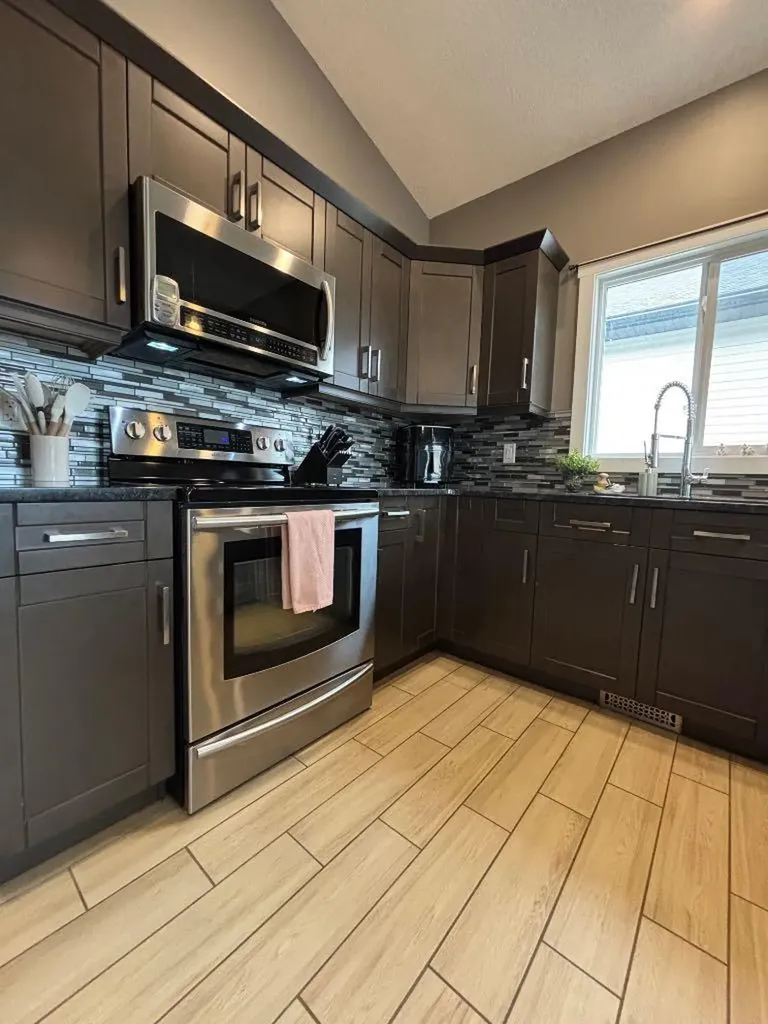 8561 72 Avenue Grande Prairie AB T8X0N9