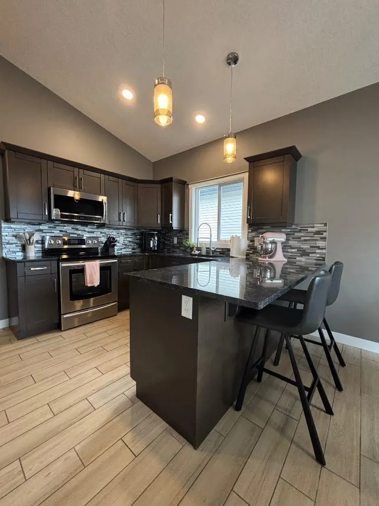 8561 72 Avenue Grande Prairie AB T8X0N9