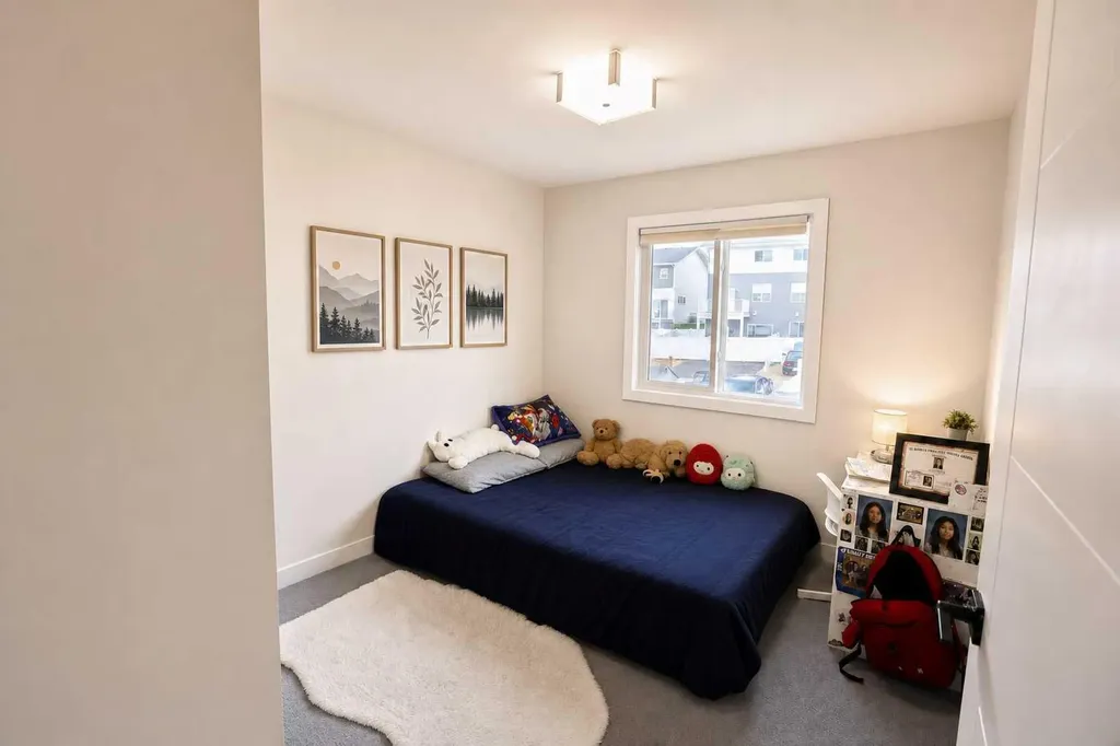 12 Vincent Gate Sylvan Lake AB T4S 0V7