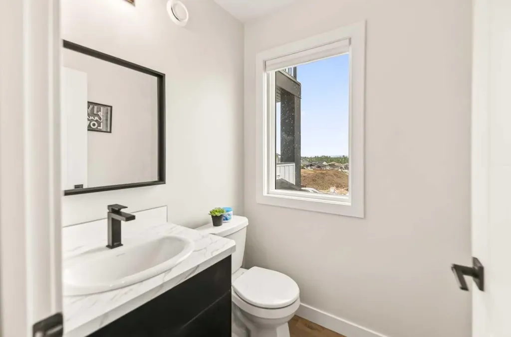 12 Vincent Gate Sylvan Lake AB T4S 0V7