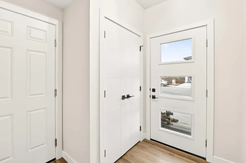 12 Vincent Gate Sylvan Lake AB T4S 0V7