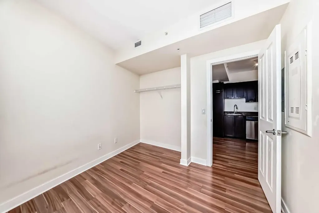 3830 Brentwood Road NW Calgary AB T3G3C9