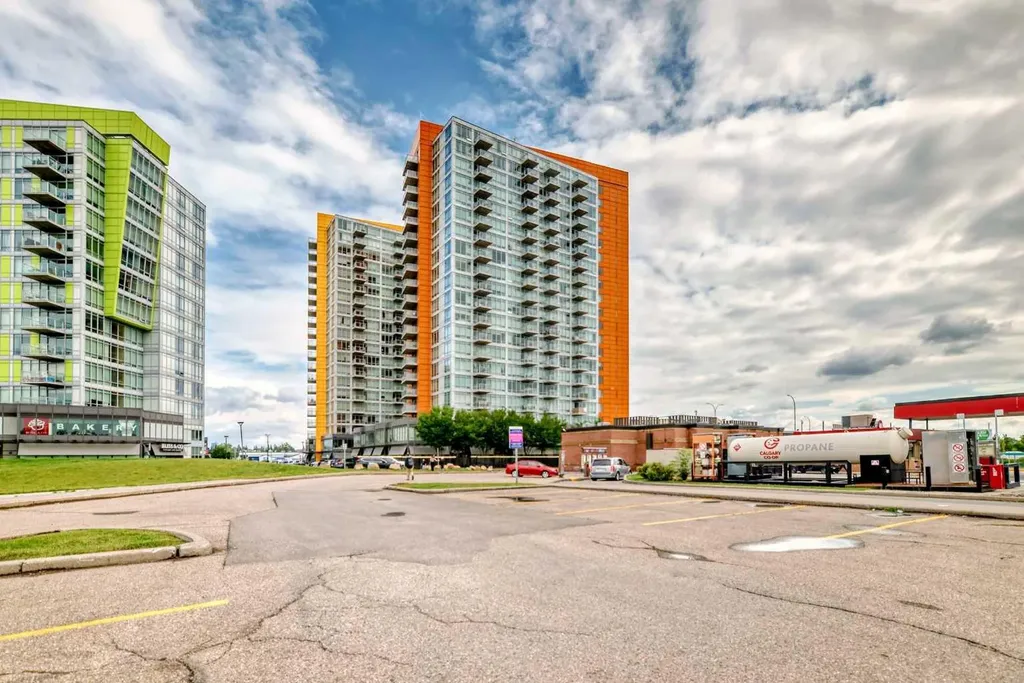 3830 Brentwood Road NW Calgary AB T3G3C9