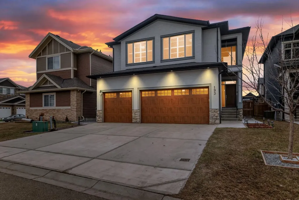 193 Kinniburgh Circle Chestermere AB T1X 0P8