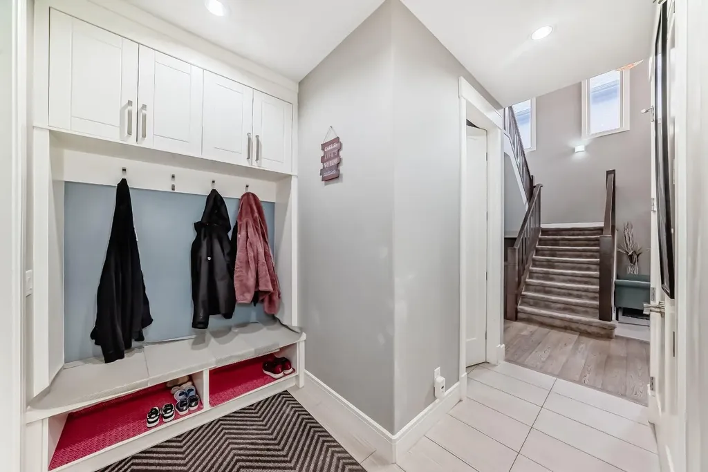 193 Kinniburgh Circle Chestermere AB T1X 0P8