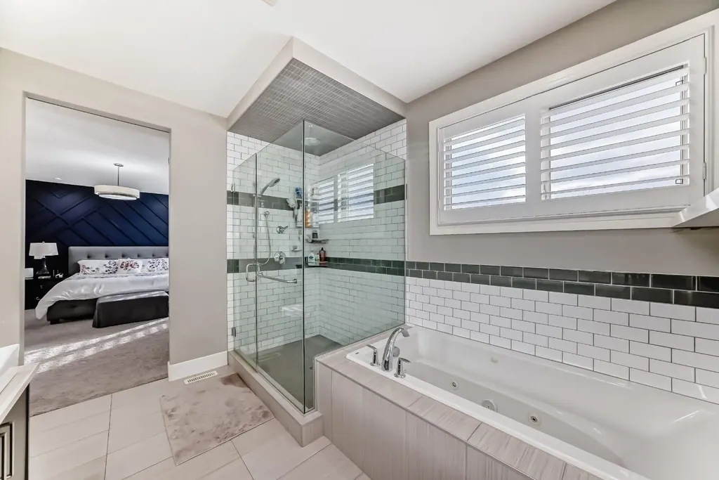 193 Kinniburgh Circle Chestermere AB T1X 0P8