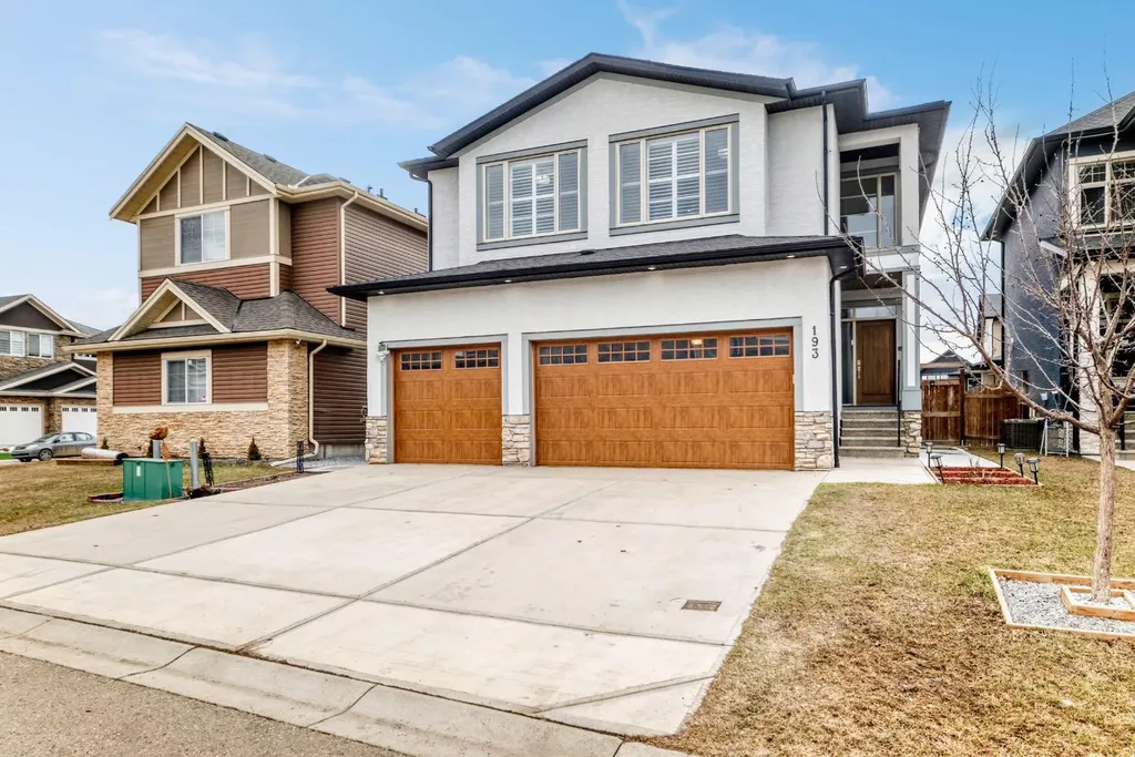193 Kinniburgh Circle Chestermere AB T1X 0P8