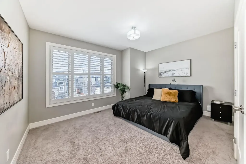 193 Kinniburgh Circle Chestermere AB T1X 0P8