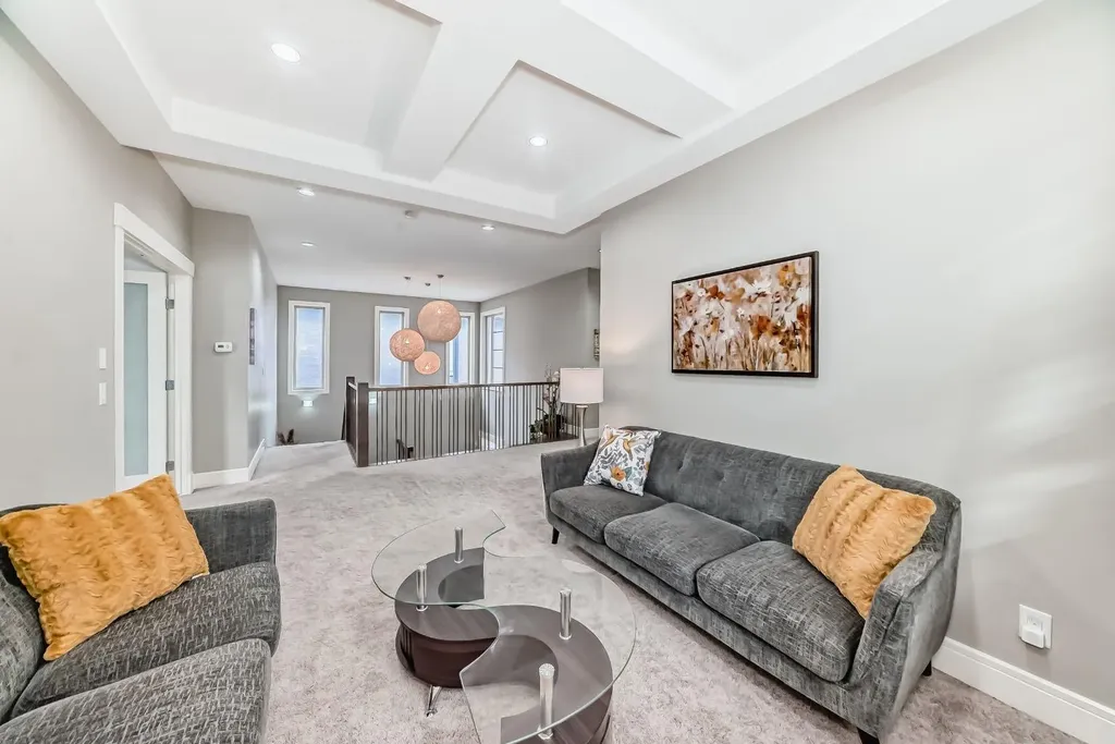 193 Kinniburgh Circle Chestermere AB T1X 0P8