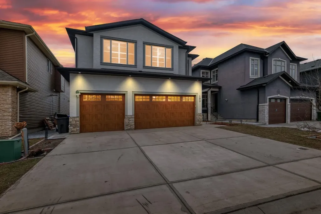 193 Kinniburgh Circle Chestermere AB T1X 0P8
