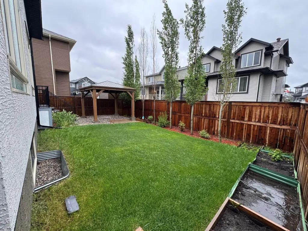 193 Kinniburgh Circle Chestermere AB T1X 0P8