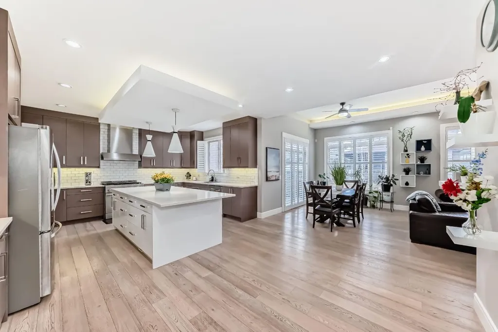 193 Kinniburgh Circle Chestermere AB T1X 0P8