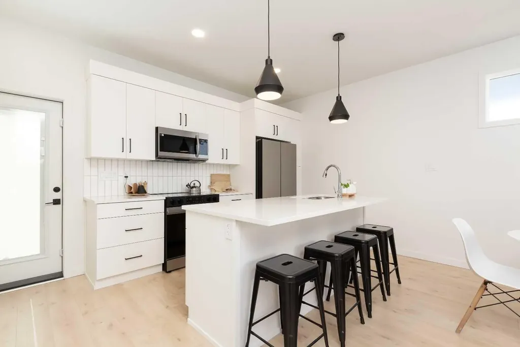 80 Blackwolf Lane N Lethbridge AB T1H 7J2