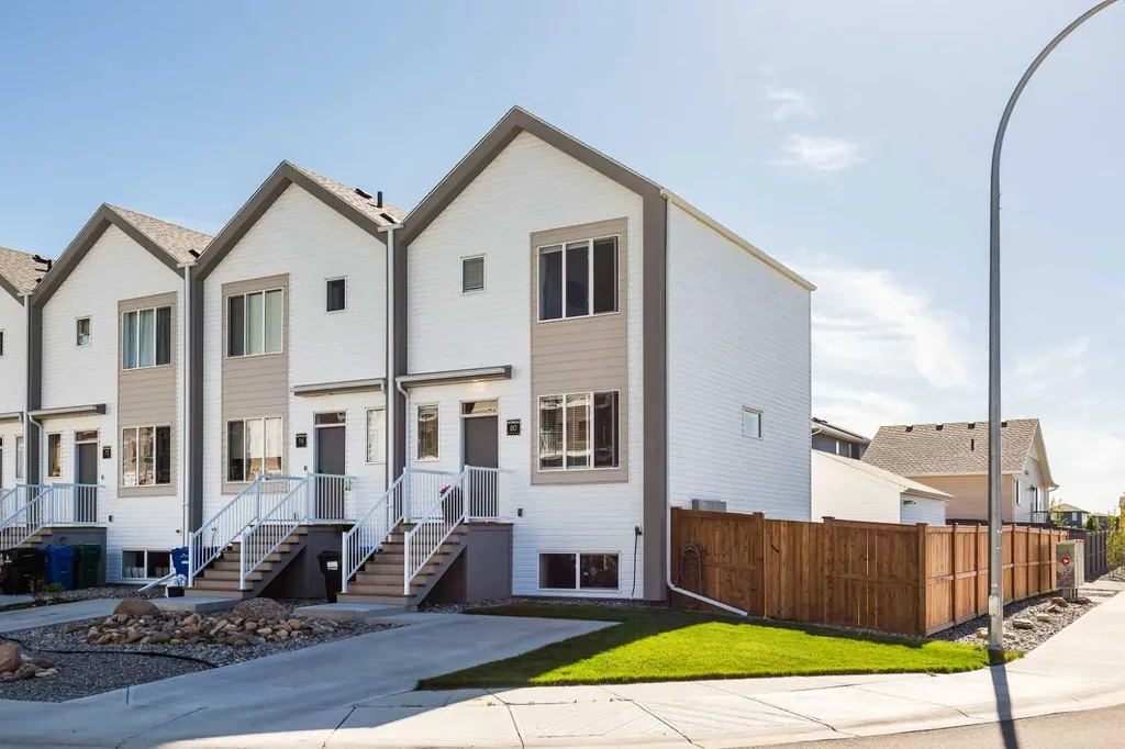 80 Blackwolf Lane N Lethbridge AB T1H 7J2
