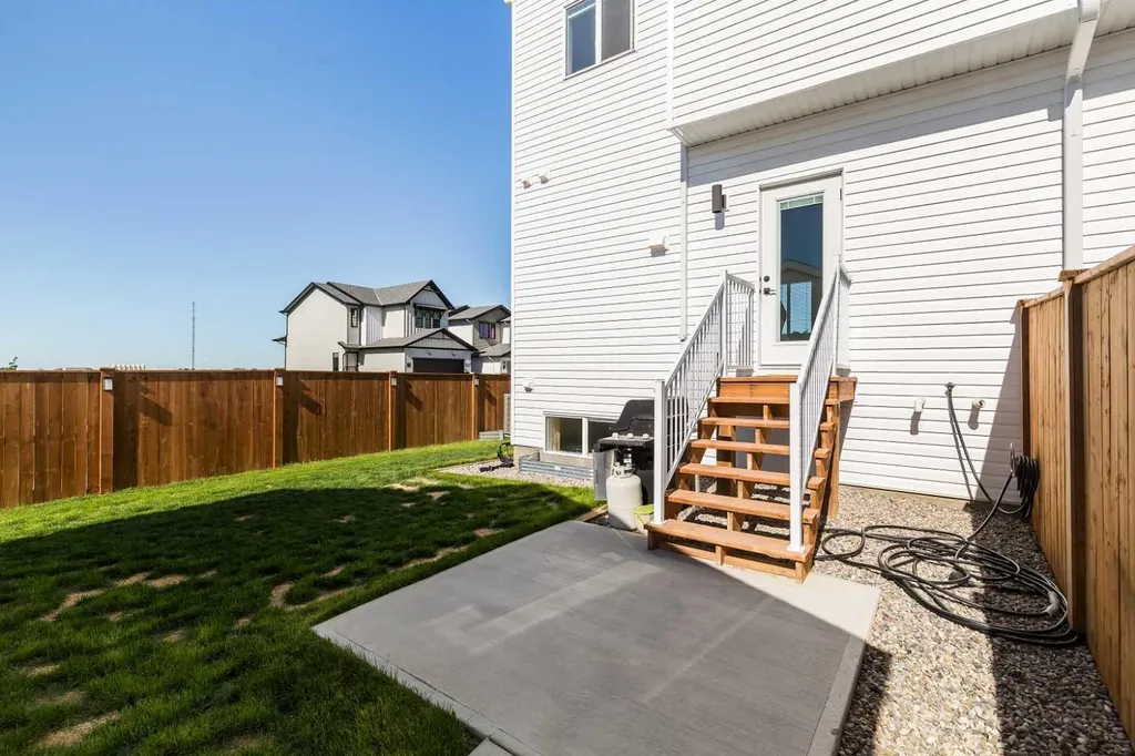 80 Blackwolf Lane N Lethbridge AB T1H 7J2