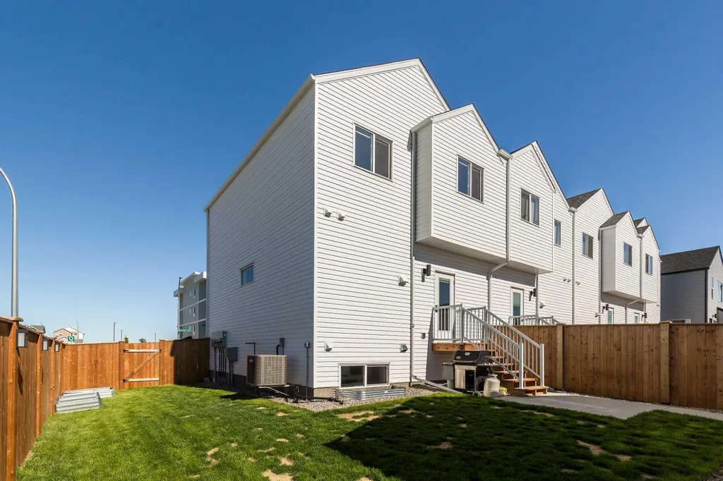 80 Blackwolf Lane N Lethbridge AB T1H 7J2