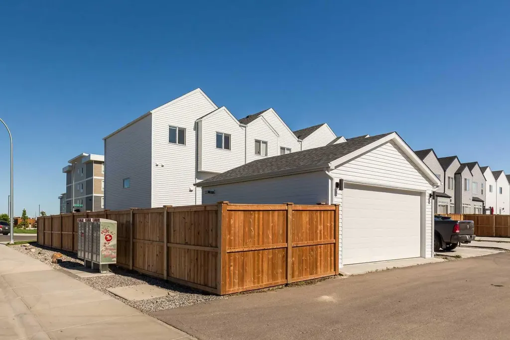 80 Blackwolf Lane N Lethbridge AB T1H 7J2