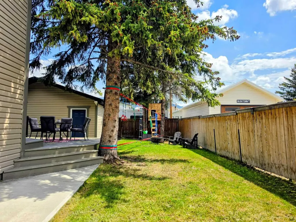 1217 83 Street Coleman AB T0K 0M0