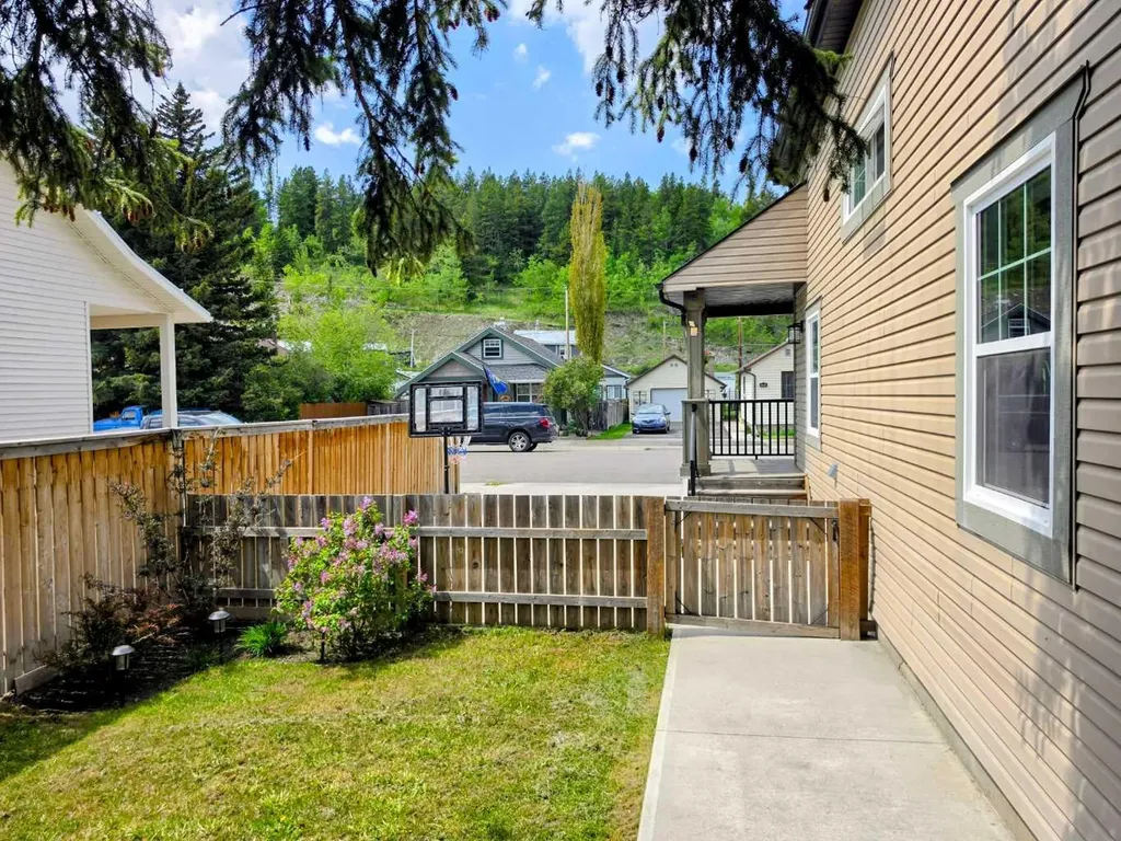 1217 83 Street Coleman AB T0K 0M0