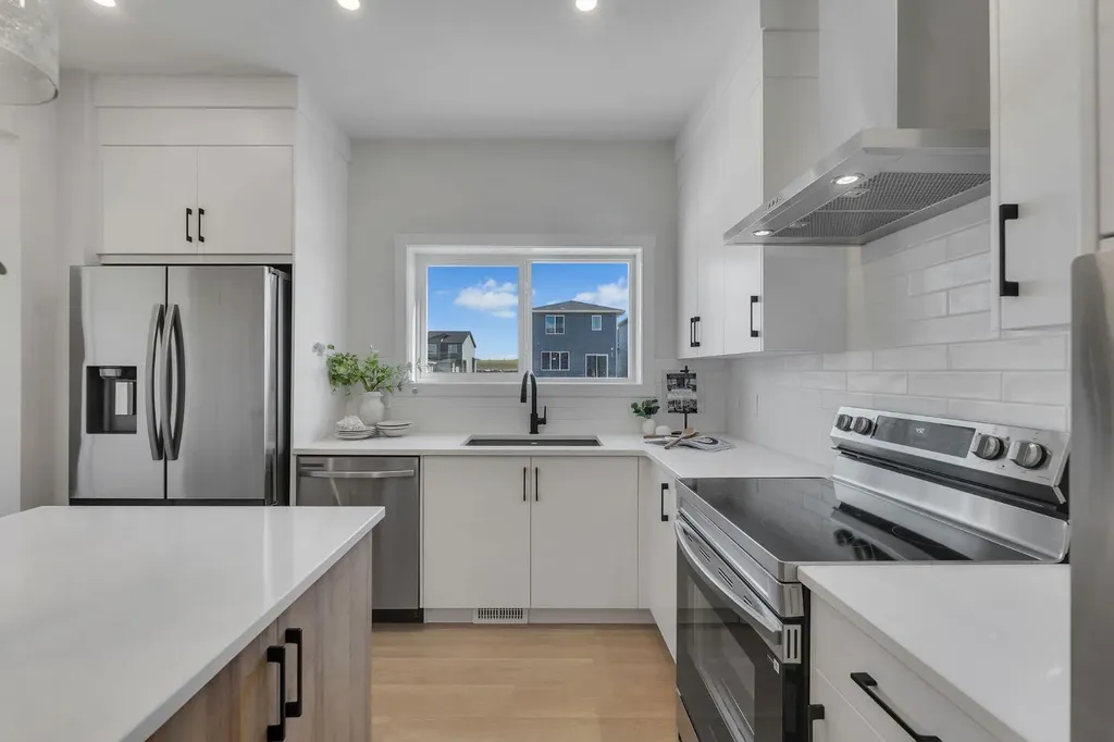 319 Fireside Drive Cochrane AB T4C 3J1