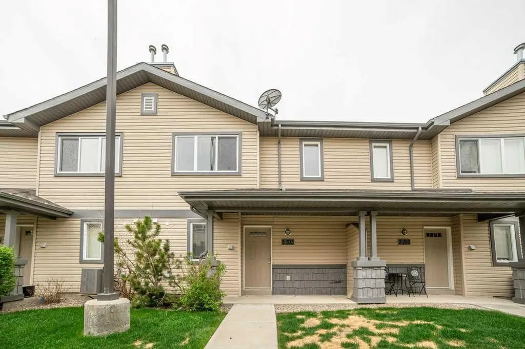 105 Silkstone Road W Lethbridge AB T1J 3A8
