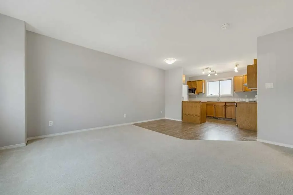 105 Silkstone Road W Lethbridge AB T1J 3A8