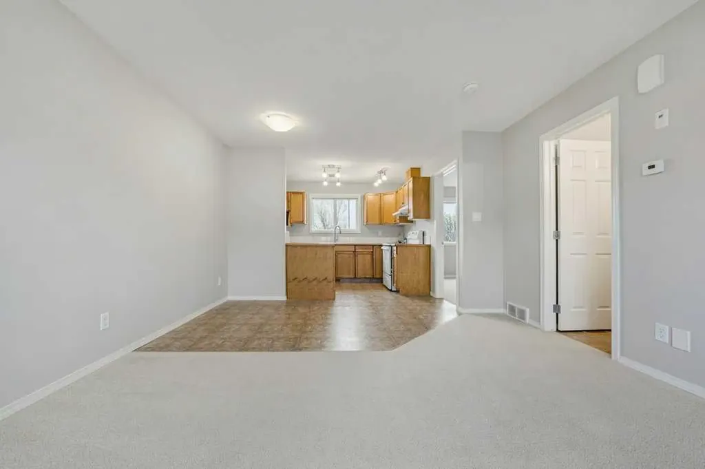 105 Silkstone Road W Lethbridge AB T1J 3A8