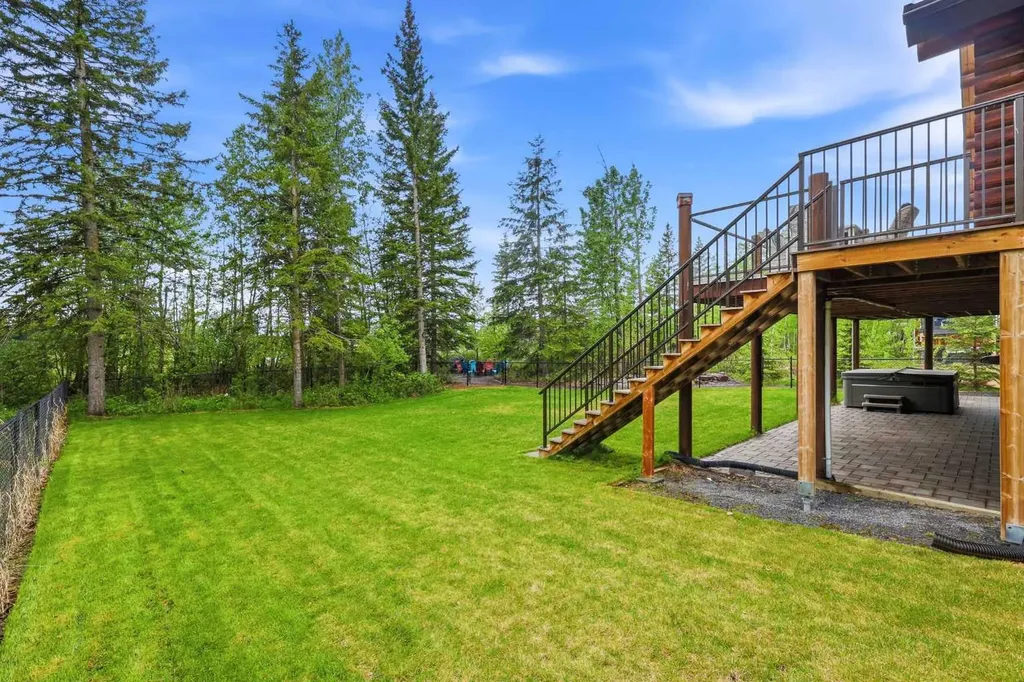 300 Canal Street Rural Ponoka County AB T0C0J0