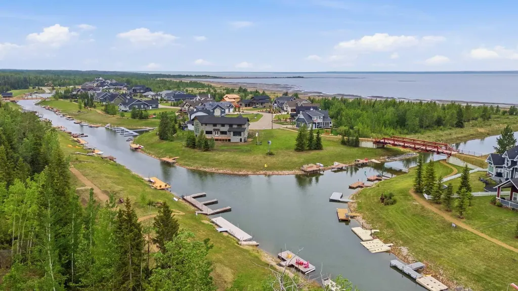 300 Canal Street Rural Ponoka County AB T0C0J0