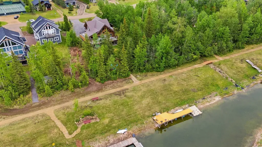 300 Canal Street Rural Ponoka County AB T0C0J0