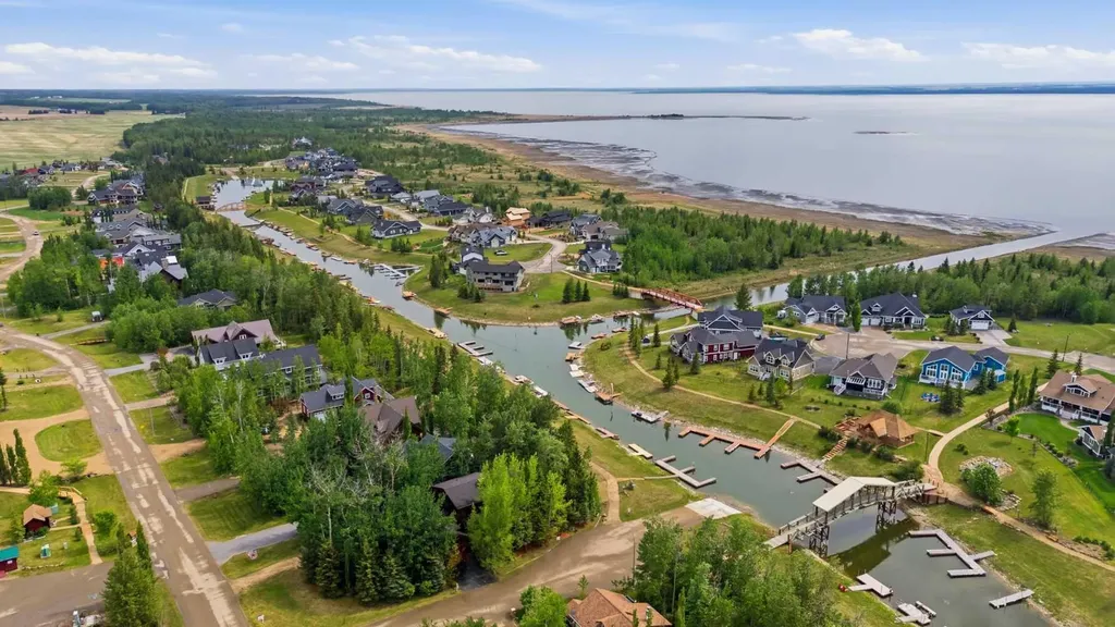 300 Canal Street Rural Ponoka County AB T0C0J0