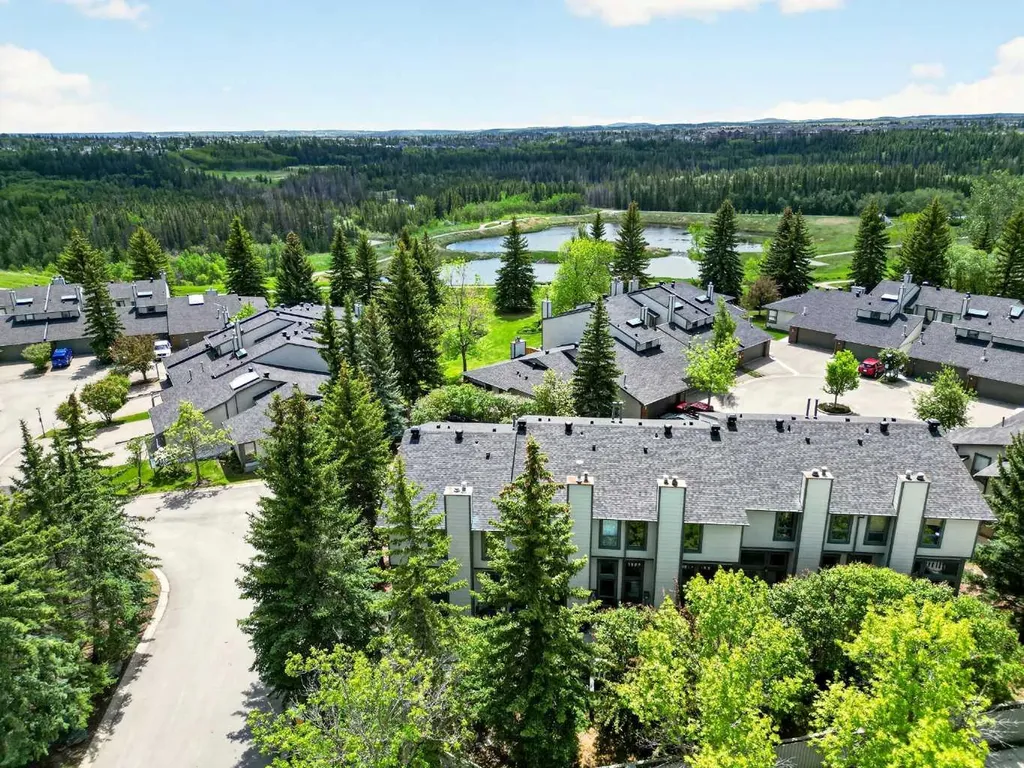 185 Woodridge Drive SW Calgary AB T2W 3X7