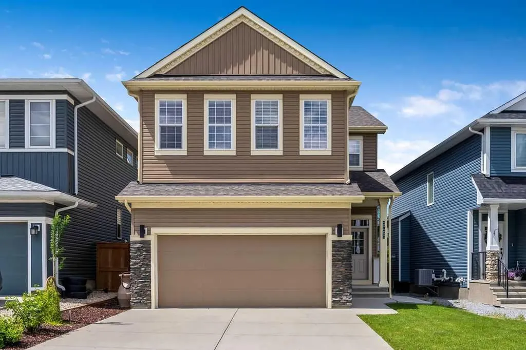 435 Evansglen Drive NW Calgary AB T3P 0P6