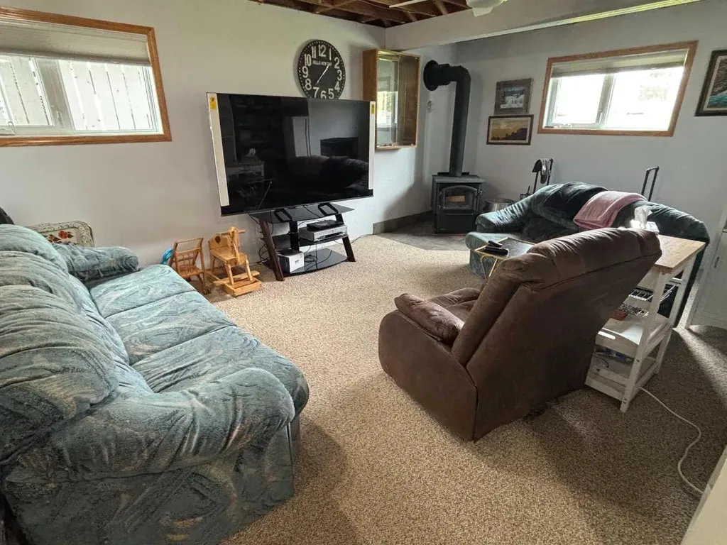 316 1 Street E Barnwell AB T0K 0B0