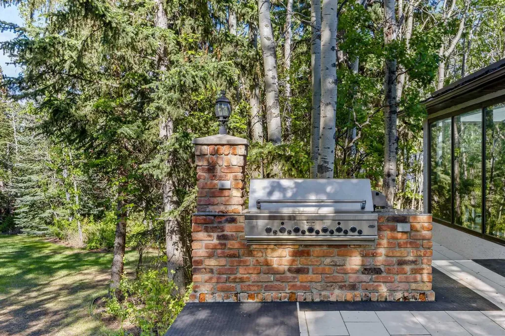 7 Biggar Heights Bay Rural Rocky View County AB T3R 1H4