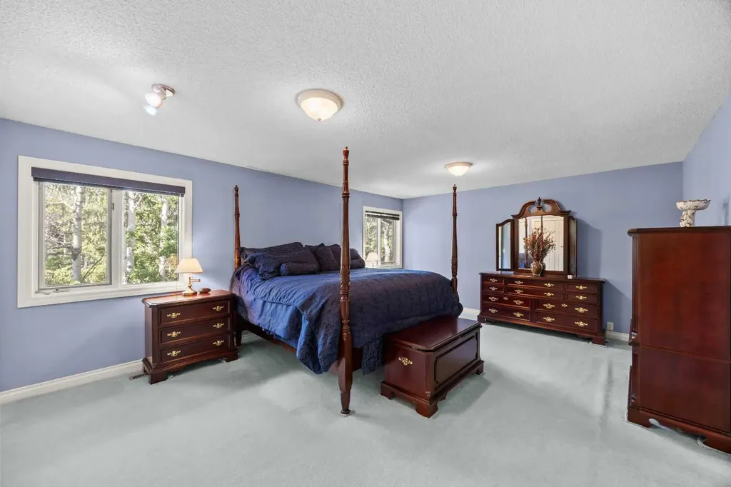 7 Biggar Heights Bay Rural Rocky View County AB T3R 1H4