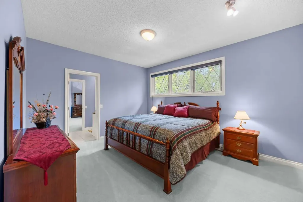 7 Biggar Heights Bay Rural Rocky View County AB T3R 1H4