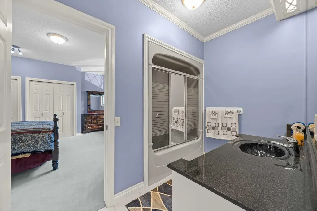 7 Biggar Heights Bay Rural Rocky View County AB T3R 1H4