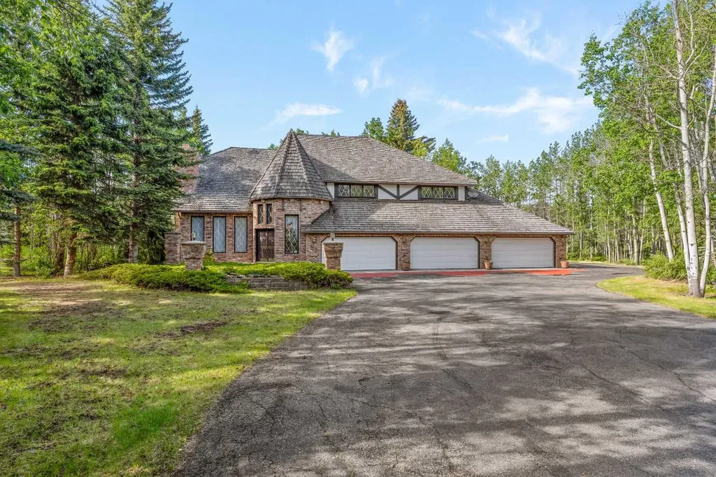 7 Biggar Heights Bay Rural Rocky View County AB T3R 1H4
