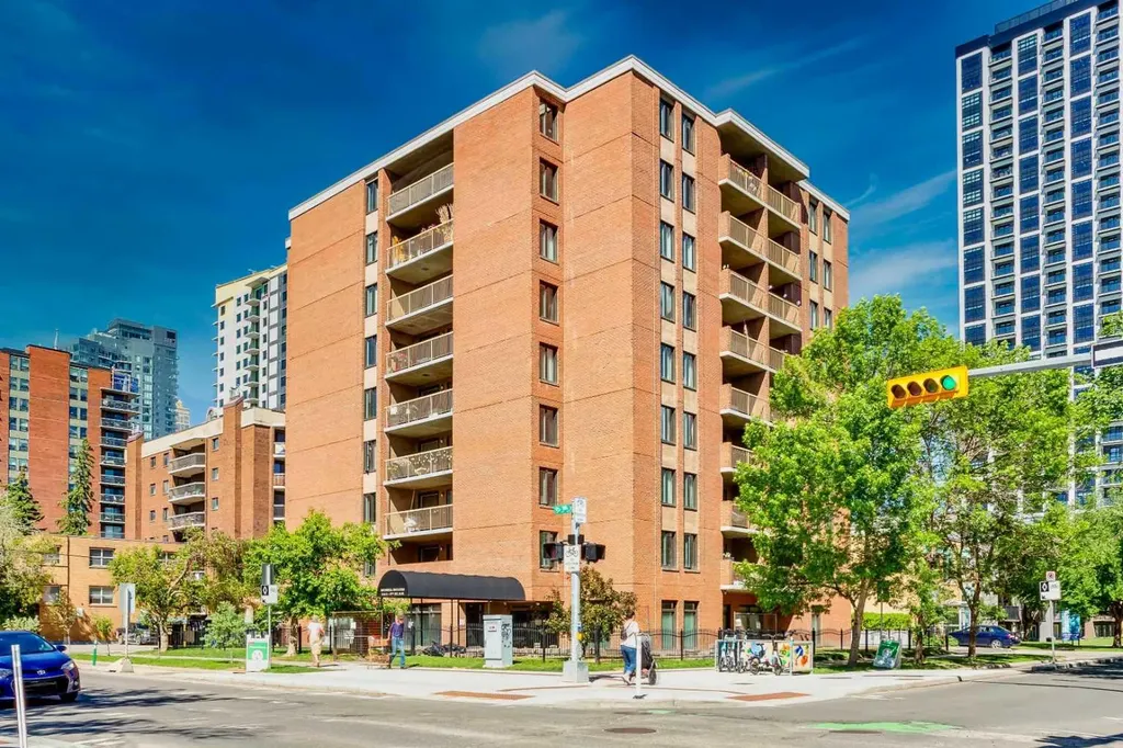 1414 5 Street SW Calgary AB T2R 0Y8