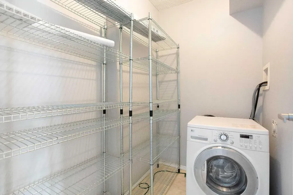 1414 5 Street SW Calgary AB T2R 0Y8