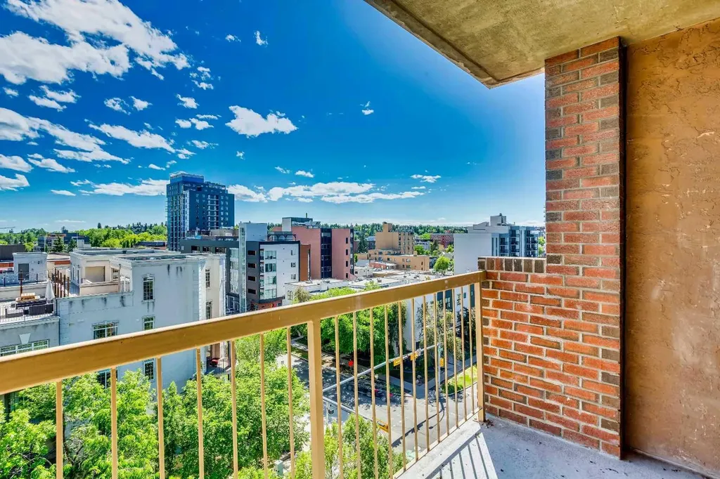 1414 5 Street SW Calgary AB T2R 0Y8