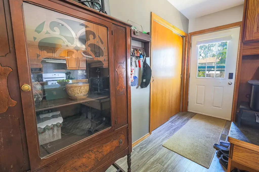 5739 55 Street Rocky Mountain House AB T4T 1J7