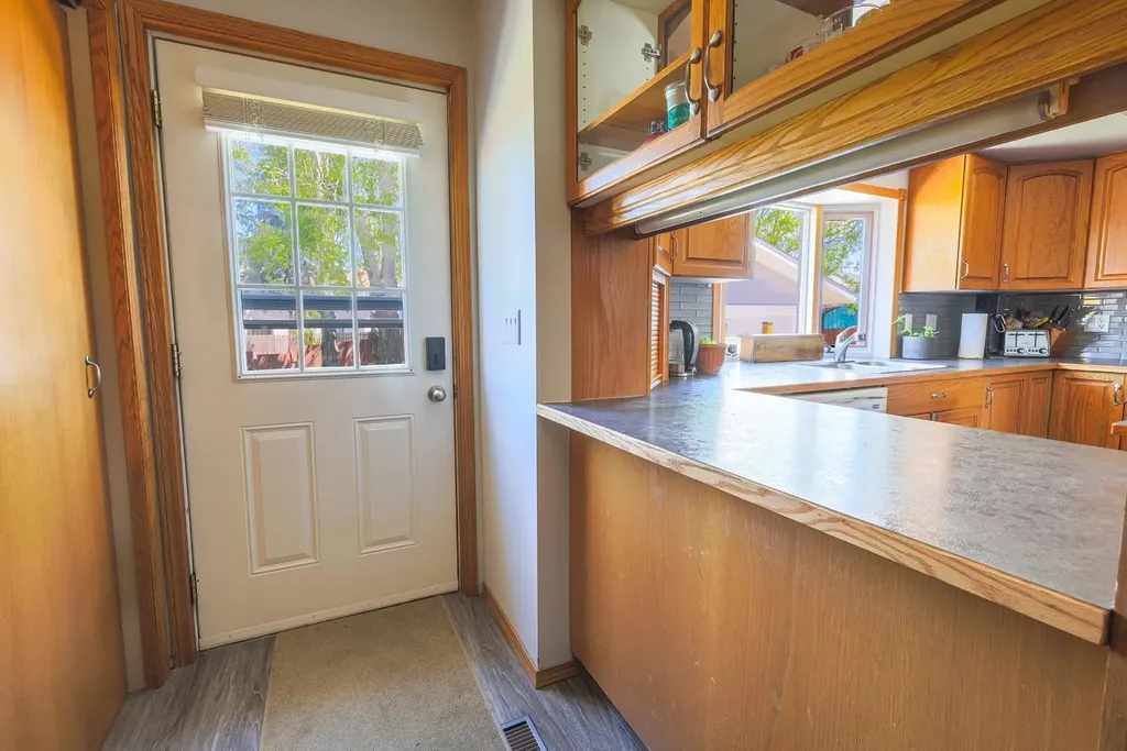 5739 55 Street Rocky Mountain House AB T4T 1J7